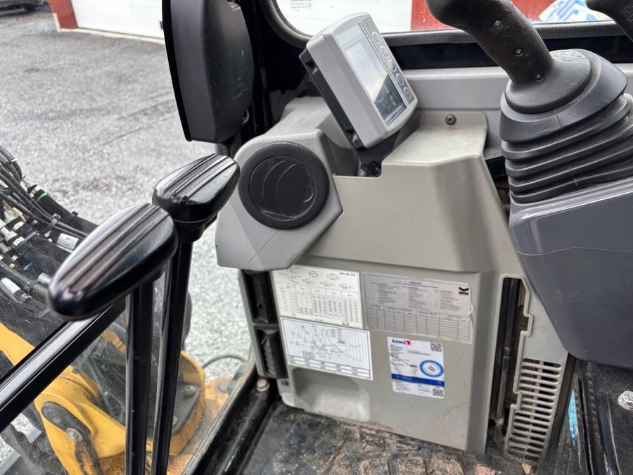 Mini pelle Caterpillar 303.5E CR et 4 remorques – Image 22