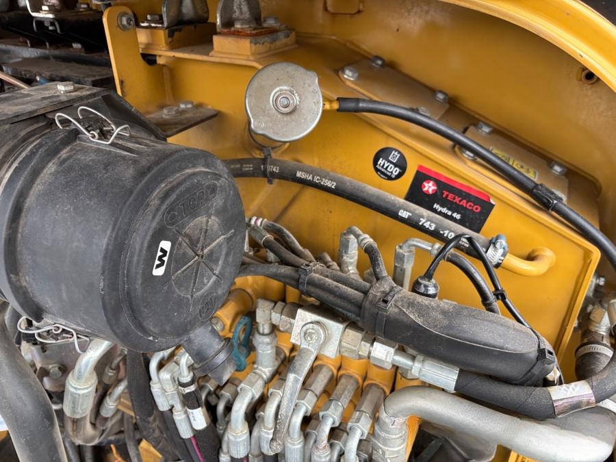 Mini pelle Caterpillar 303.5E CR et 4 remorques – Image 10