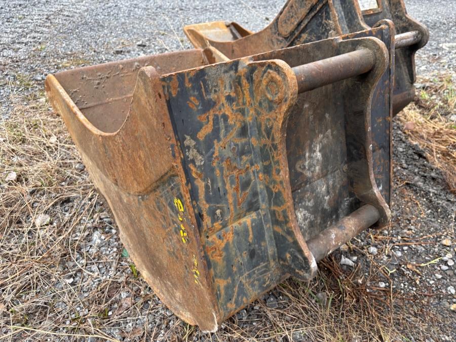 Mini pelle Caterpillar 303.5E CR et 4 remorques – Image 8