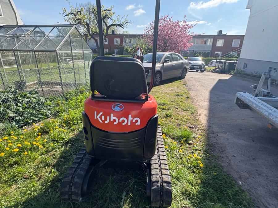 Kubota U10-3 avec remorque et 3 godets – Image 66