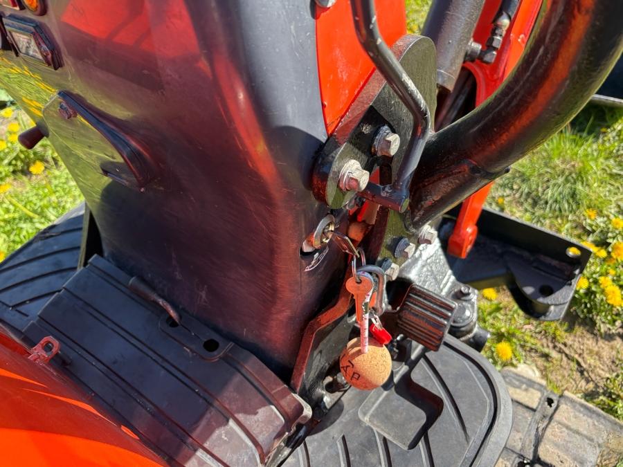 Kubota U10-3 avec remorque et 3 godets – Image 62