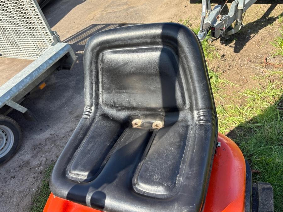 Kubota U10-3 avec remorque et 3 godets – Image 53