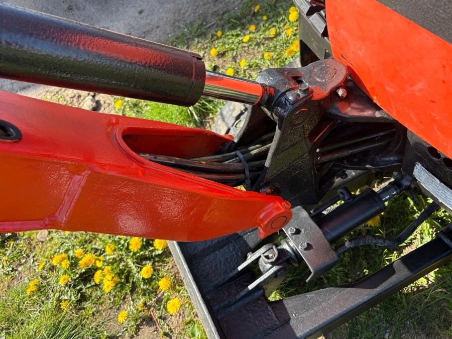 Kubota U10-3 avec remorque et 3 godets – Image 52