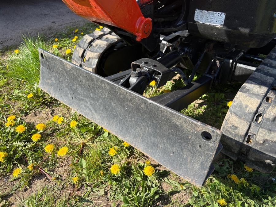 Kubota U10-3 avec remorque et 3 godets – Image 51