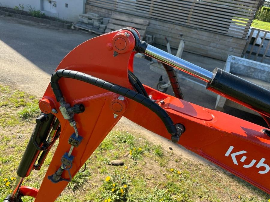 Kubota U10-3 avec remorque et 3 godets – Image 38