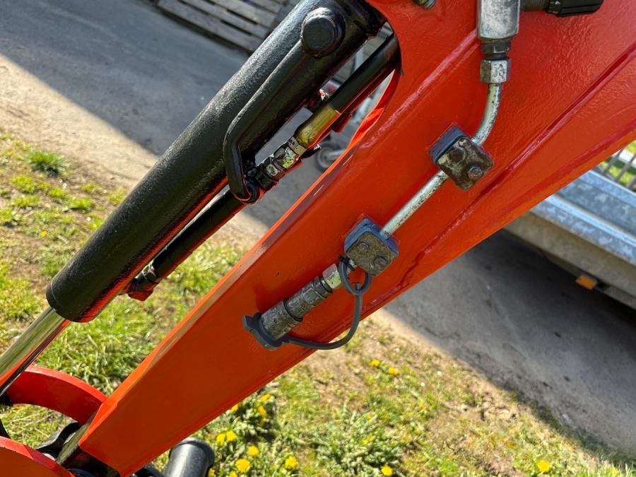 Kubota U10-3 avec remorque et 3 godets – Image 37