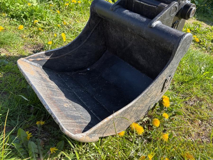 Kubota U10-3 avec remorque et 3 godets – Image 32