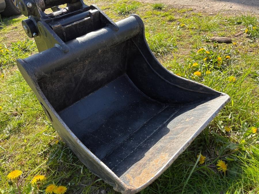 Kubota U10-3 avec remorque et 3 godets – Image 31