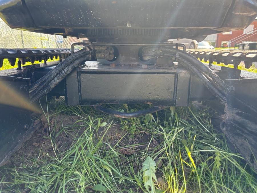 Kubota U10-3 avec remorque et 3 godets – Image 27