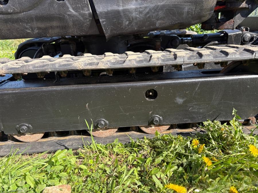 Kubota U10-3 avec remorque et 3 godets – Image 24