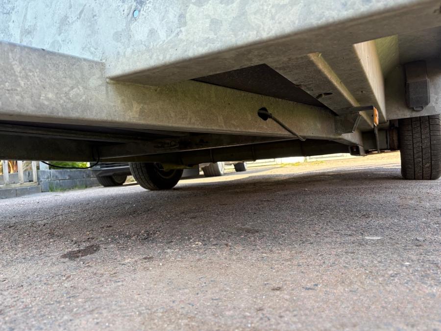 Kubota U10-3 avec remorque et 3 godets – Image 6