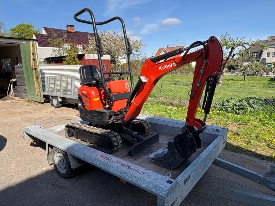 Kubota U10-3 avec remorque et 3 godets – Image 2